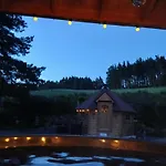L'o Re Des Bois Insolite Aube, Bain, Sauna, Kota, Massages Luxury tent Laussonne