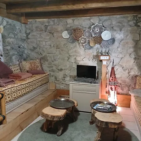 L'O Re Des Bois Hebergement Insolite Verriere Aube, Bain, Sauna, Massages *